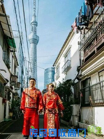 情侣花19万到日本拍婚纱 照片效果惨不忍睹