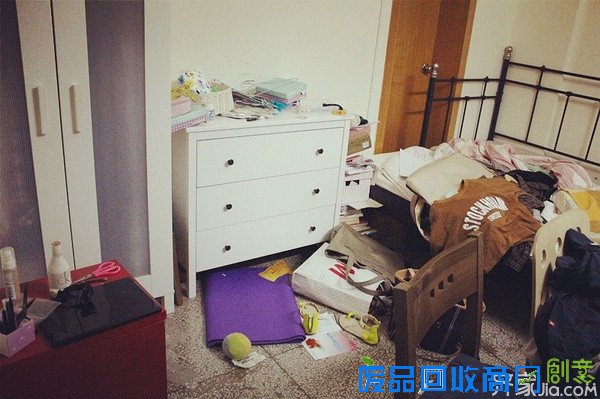 穷鬼春节在家怎么过出年味儿来?