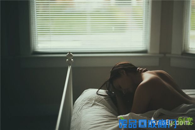 光影挑逗下的唯美私房