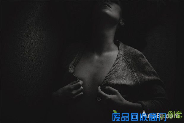 光影挑逗下的唯美私房