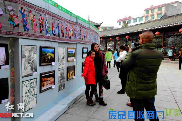 【新春走基层】龙山：文化大餐免费送百姓