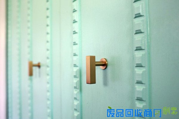 家具巧换新，简易DIY清新衣柜门