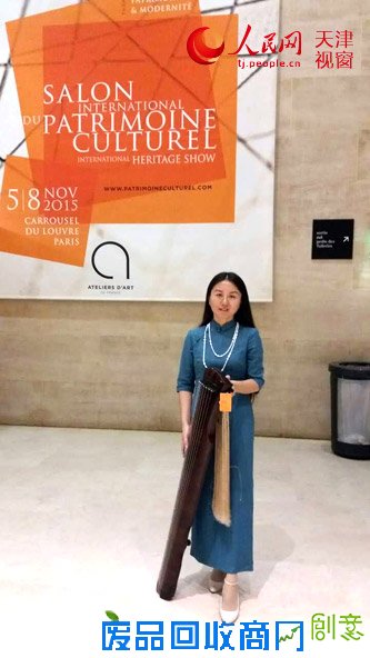 广陵古琴传承人樊继健携作品参展。