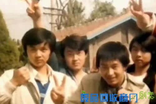 “师奶杀手”46岁张嘉译出道前青涩旧照首曝光