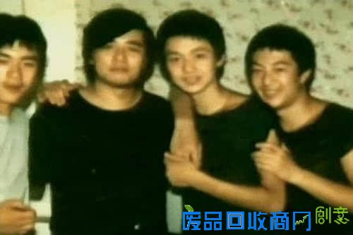 “师奶杀手”46岁张嘉译出道前青涩旧照首曝光
