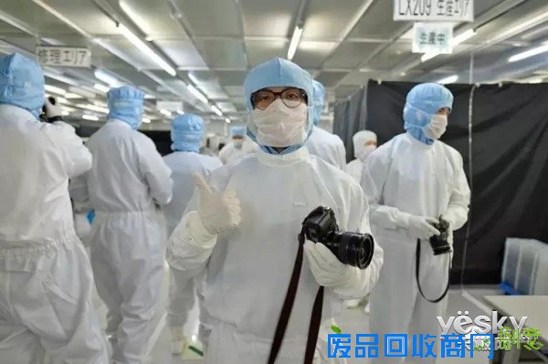 美女组装老法师调教 X-Pro2工厂诞生记