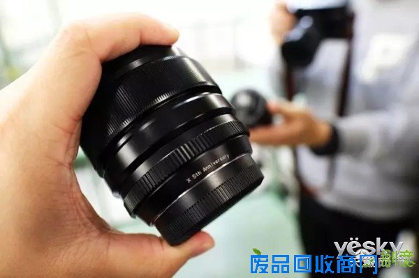 美女组装老法师调教 X-Pro2工厂诞生记