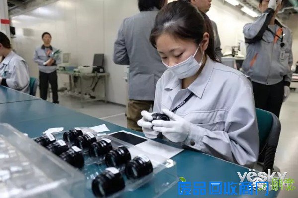 美女组装老法师调教 X-Pro2工厂诞生记