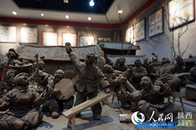 大型关中泥塑组群《关中记忆》之《华阴老腔》