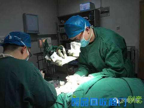 悲哀！男子因妻生女孩自宫 连生两女被嘲笑挥刀切断命根子(图)