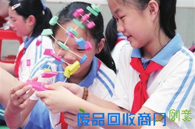 小创客玩转科技欢庆“六一”