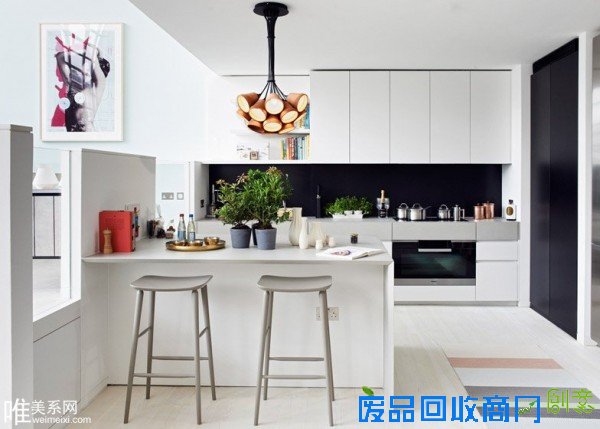 北欧风为基础的简约创意夹层小屋