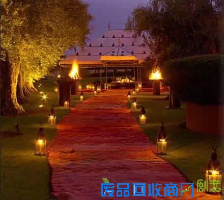 贝克汉姆40岁豪华生日，多图致敬世界上最会踢球的超级奶爸