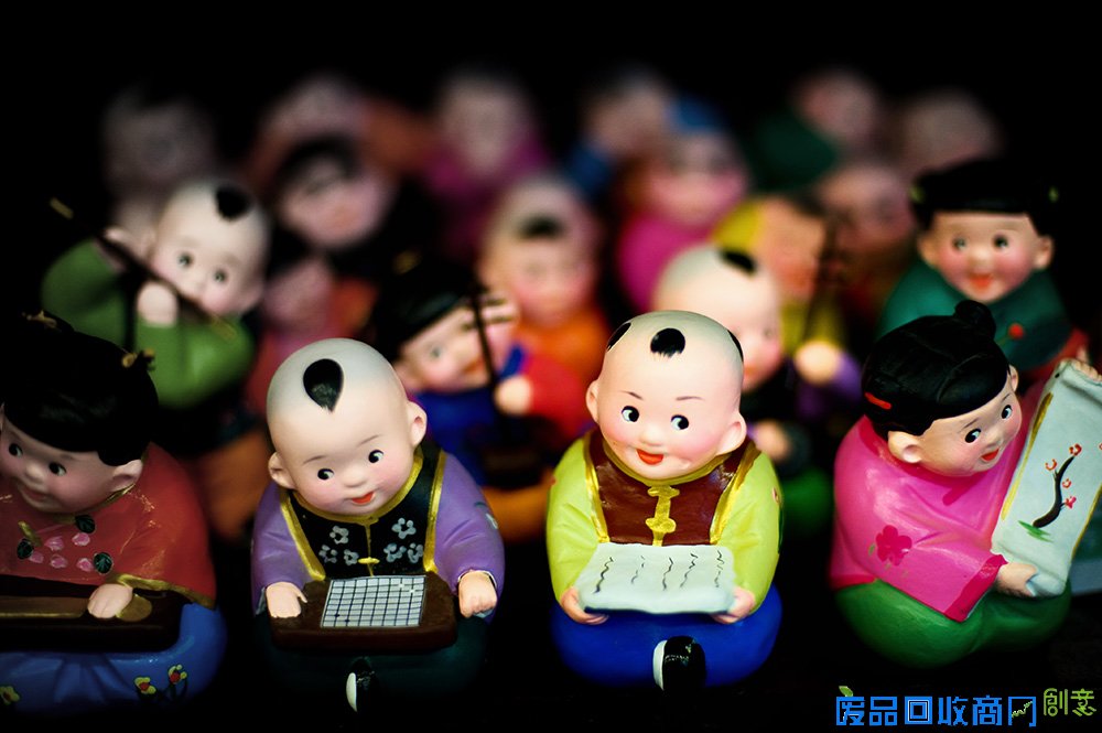 袖口里边捏泥人