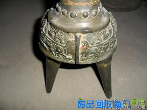 老人收藏万只酒器 揭秘哪些酒器价值连城