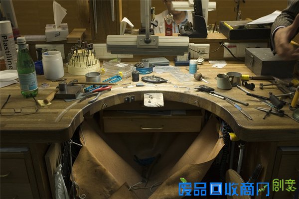 揭开卡地亚高级珠宝工艺的奥秘