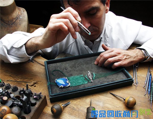 揭开卡地亚高级珠宝工艺的奥秘