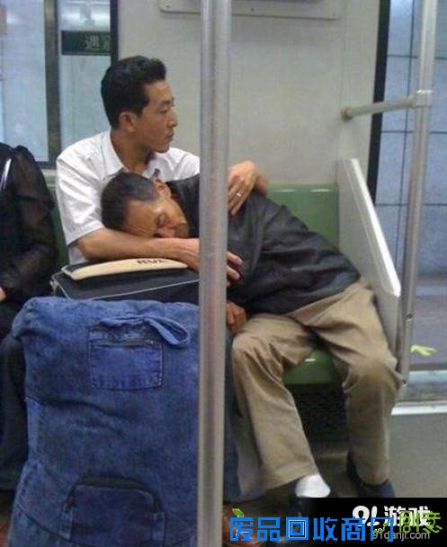 我们都是深井冰：这么直播真的好吗？