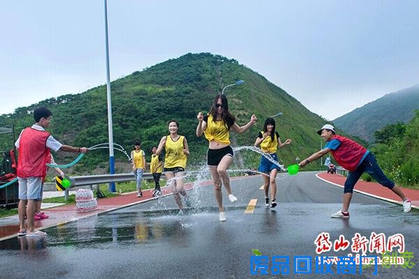 又是一个听海的季节