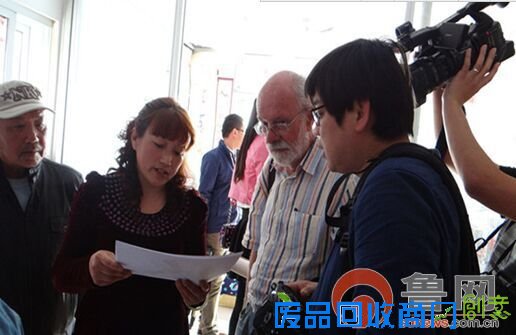 国家社科基金艺术学重大项目课题组走进莱州民间剪纸