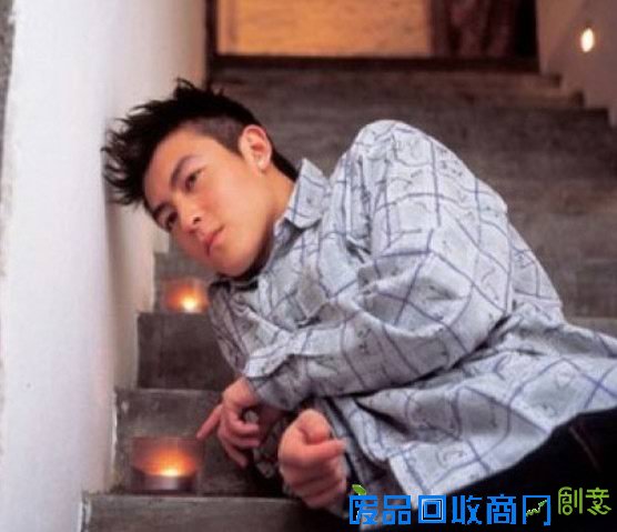 盘点娱圈自曝初夜的明星真实年龄