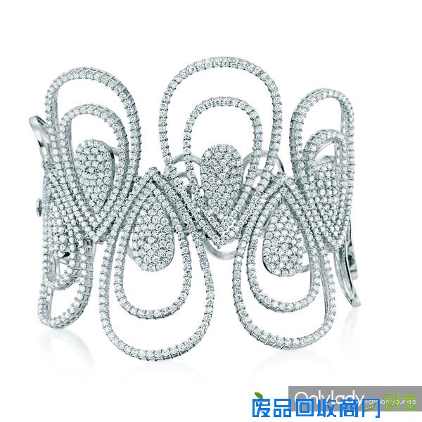 两大潮流趋势引领铂金首饰设计前沿风尚