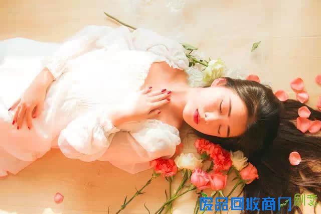 曾经发了疯的想，现在拼了命的忘