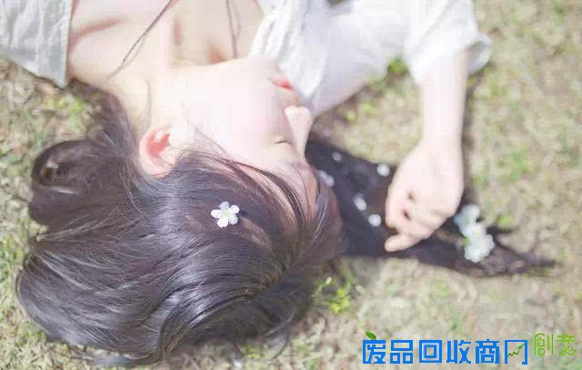 曾经发了疯的想，现在拼了命的忘