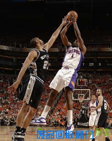 2.08米的菜鸟新人竟能打爆巅峰的邓肯，战石佛他场均37+9