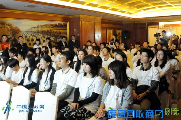 中日青年在南京一起感受中国传统非遗文化