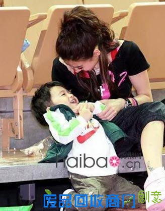 张柏芝将分娩 “锋芝恋”演绎现实生活中的童话