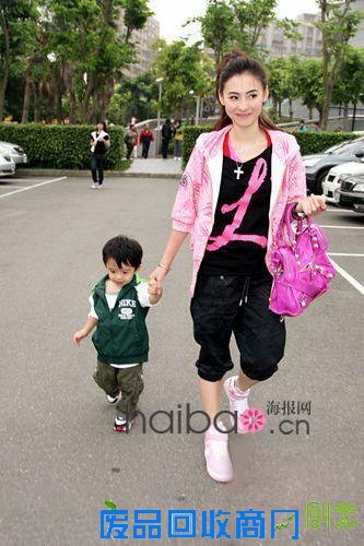 张柏芝将分娩 “锋芝恋”演绎现实生活中的童话