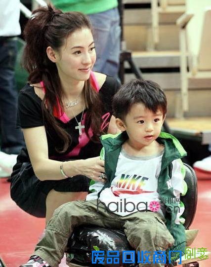 张柏芝将分娩 “锋芝恋”演绎现实生活中的童话