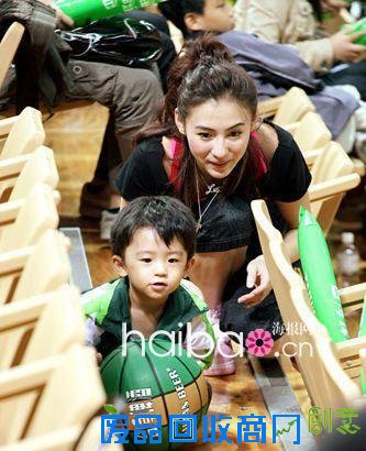 张柏芝将分娩 “锋芝恋”演绎现实生活中的童话