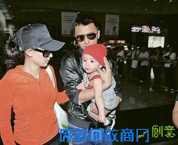 张柏芝将分娩 “锋芝恋”演绎现实生活中的童话