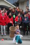 广西柳州：趣味竞技庆“三八”节