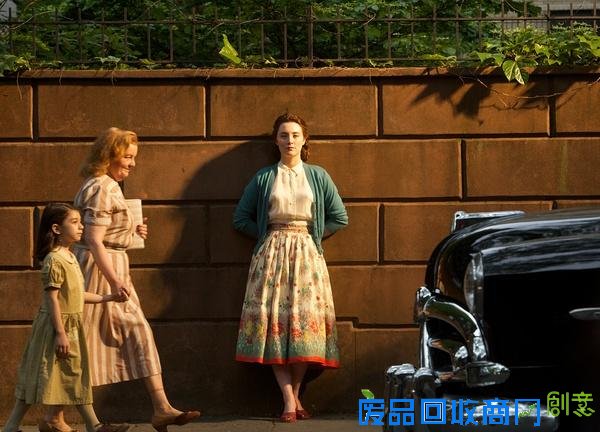 《布鲁克林》：为奥斯卡量身打造的女主角