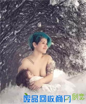 Ivette Ivens：为公众场合哺乳拍照声援