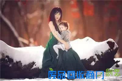 Ivette Ivens：为公众场合哺乳拍照声援