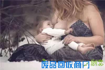 Ivette Ivens：为公众场合哺乳拍照声援