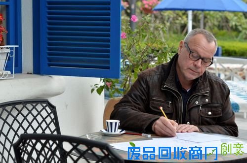 外国人眼中的民族时尚文化 剪纸艺术的运用