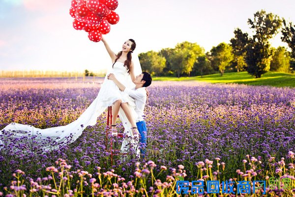 北京婚纱摄影；拍婚纱照笑的更自然的方法