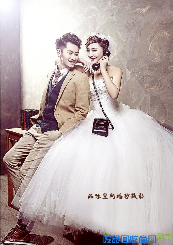 北京婚纱摄影；拍婚纱照笑的更自然的方法