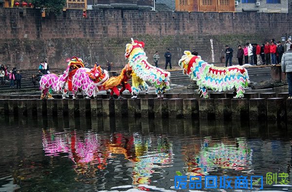 2015春节去哪儿？来这九个年味最浓的地方找童年