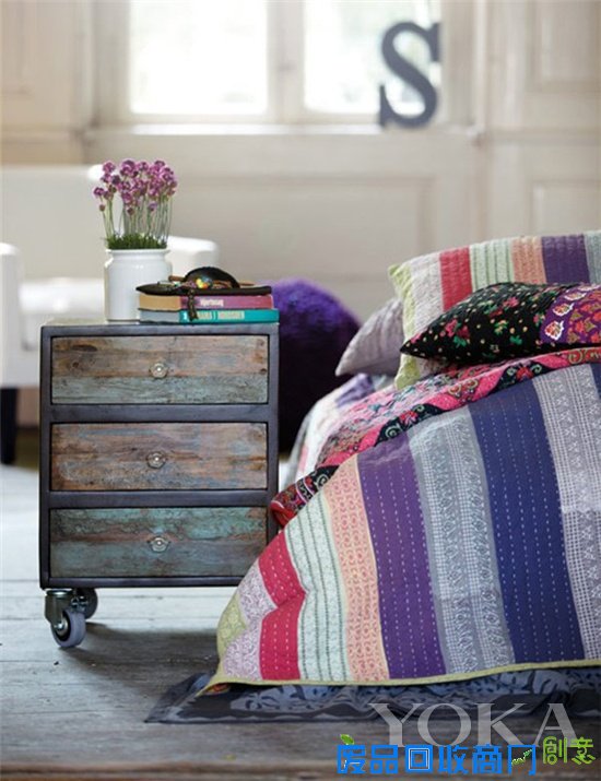 合租房有格调 只因废品变成了DIY家具