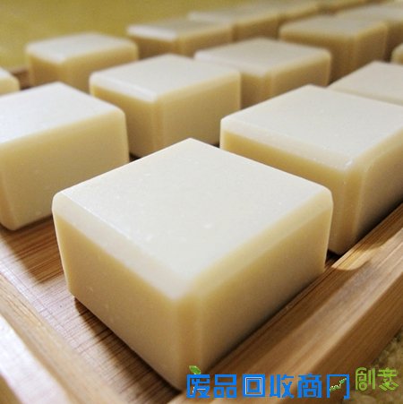 天然手工皂市场混乱 购买前需认准“卫妆准字”