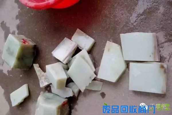 和田玉原石到手镯制作加工的全过程