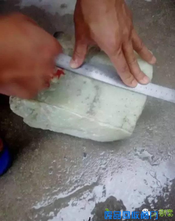 和田玉原石到手镯制作加工的全过程