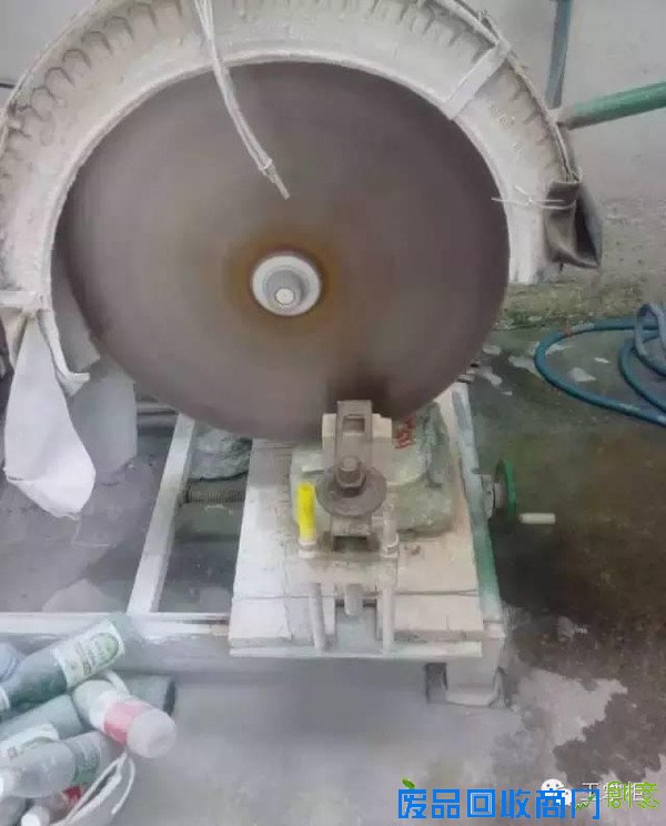 和田玉原石到手镯制作加工的全过程