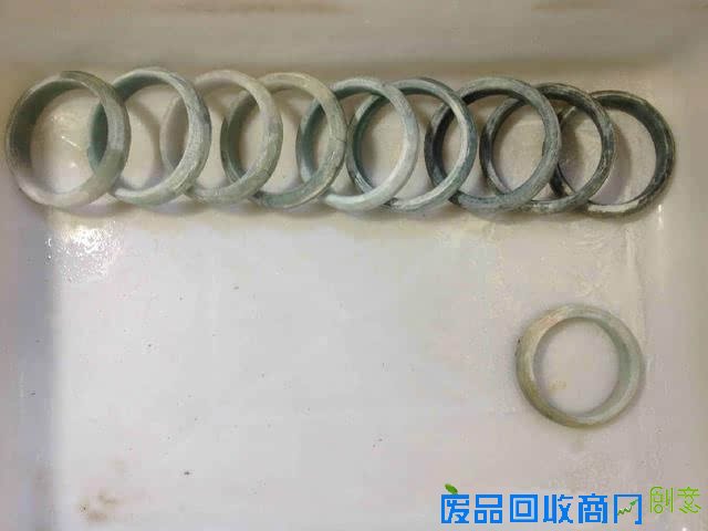 从赌石到手镯制作全过程 步步惊心